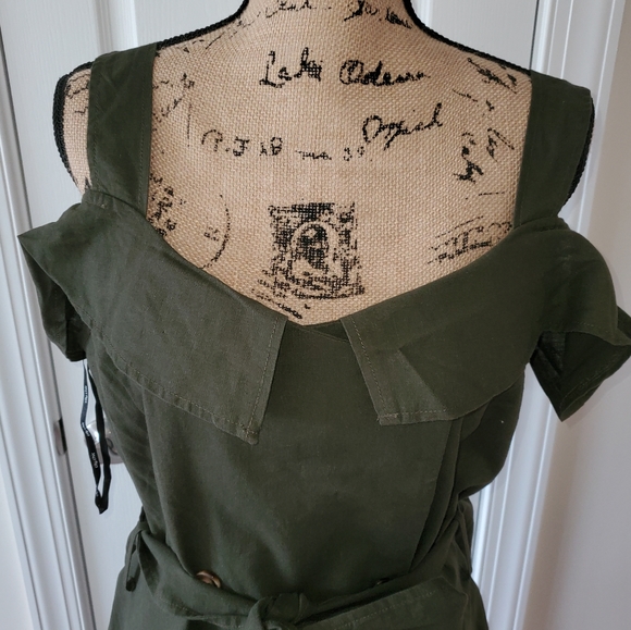 NWT City Chic off the Shoulder Dress - Picture 6 of 10